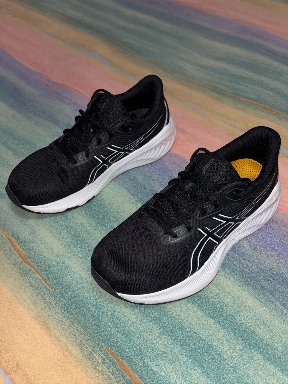 Asics Gel Cumulus Black/White Running Shoes women’s 8 / kids size 6.5